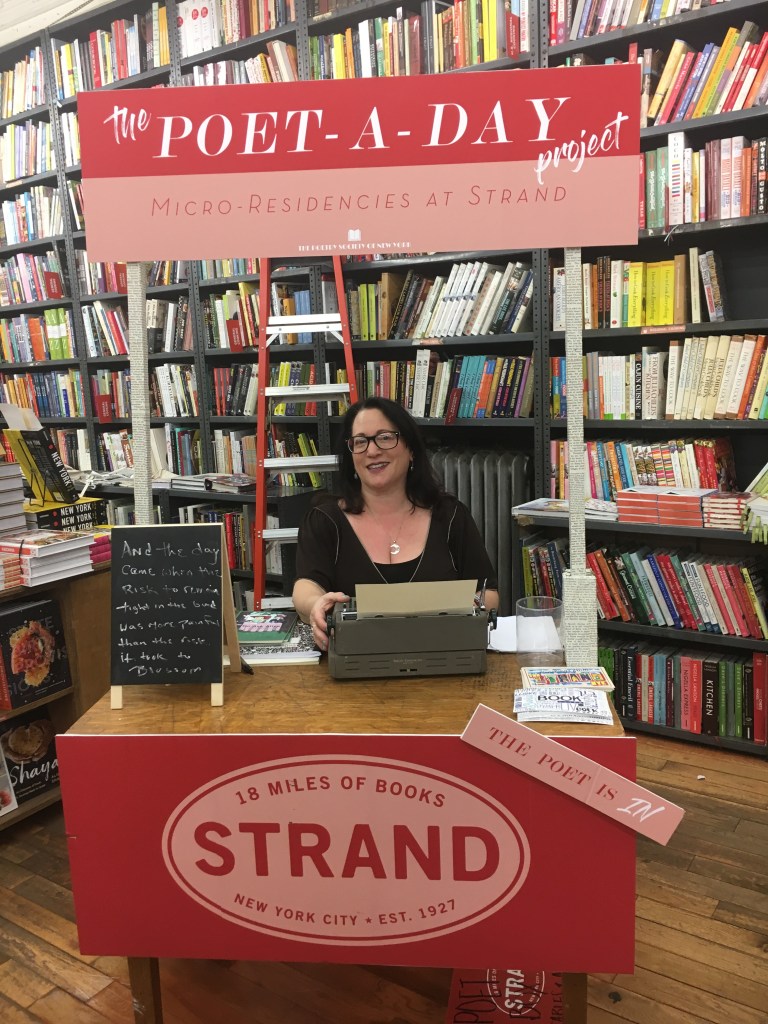 Elizabeth_Taylor_Biography_lightbox